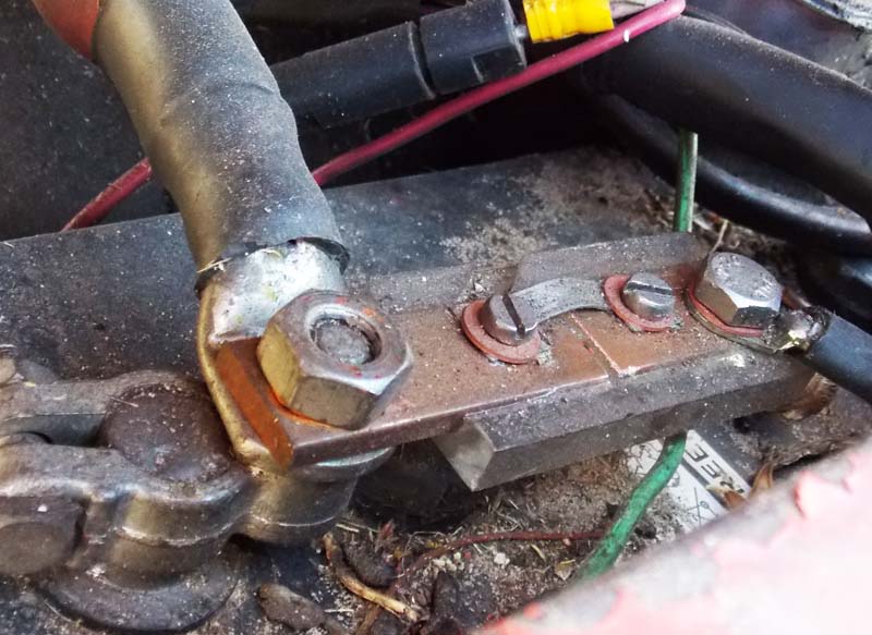 home made heavy DC fuse holder on battery post